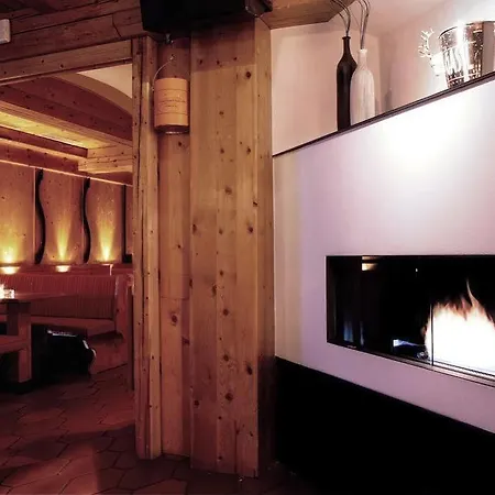 Sankt Johann & Apartmanhotel 3*